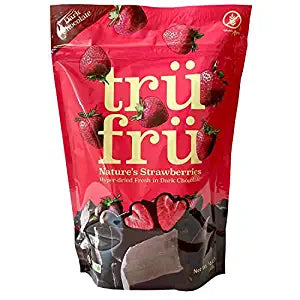 TRU FRU DRIED FRUIT IN DARK CHOCOLATE STRAWBERRY 4.5oz - Sweets and Geeks