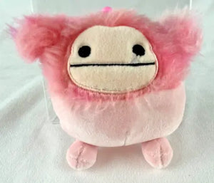 Squishmallow - Caparinne the Pink Yeti 3.5" Clip-On - Sweets and Geeks