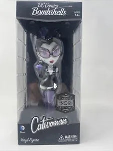 DC Comics: Bombshells - Catwoman (Exclusive Noir Edition) - Statue - Sweets and Geeks