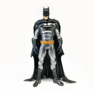 DC Universe Justice League: Batman ARTFX Statue - Sweets and Geeks