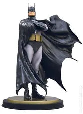 DC Comics -  Batman Dark Crusader Statue - Sweets and Geeks