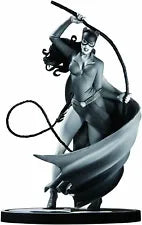 DC Comics -  Catwoman Black & White Statue - Sweets and Geeks