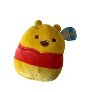 Disney Squishmallow - Winnie the Pooh 8" - Sweets and Geeks