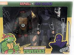 NECA Teenage Mutant Ninja Turtles - Raphael vs Foot Soldier Action Figure 2 Pack - Sweets and Geeks