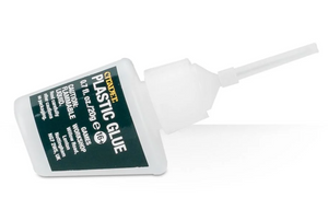 PLASTIC GLUE - Sweets and Geeks