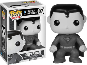 Funko Pop Heores: DC Super Heroes - Superman (Black & White) (Hot Topic Exclusive) #07 - Sweets and Geeks