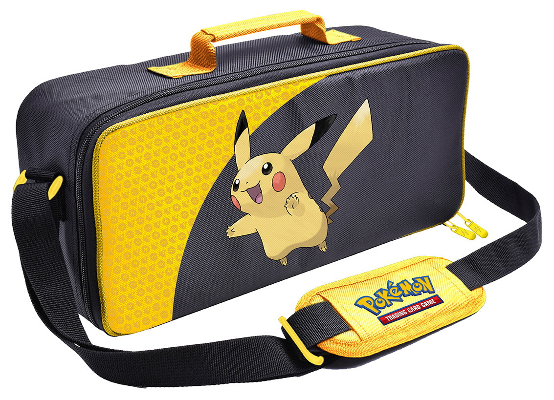 ウルトラプロ ポケモン ピカチュウ デラックスゲーミングトローブ バッグ Ultra Pro Gaming Trove Pokemon Pikachu Deluxe – Sweets and Geeks