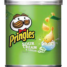 Pringles Grab & Go Sour Cream and Onion Small Can 1.41oz - Sweets and Geeks