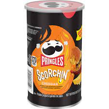 Pringles Grab & Go Scorchin' Cheddar Can 2.5oz - Sweets and Geeks