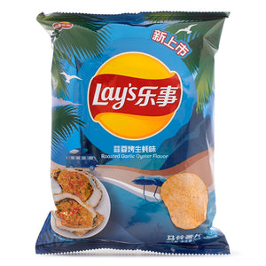 LAY'S Potato Chips Garlic Oyster Flavor 70 g - Sweets and Geeks