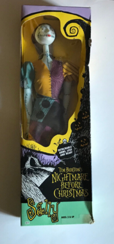 (Damaged Box) Nightmare Before Christmas: Sally Figure With Detachable Limbs - Sweets and Geeks